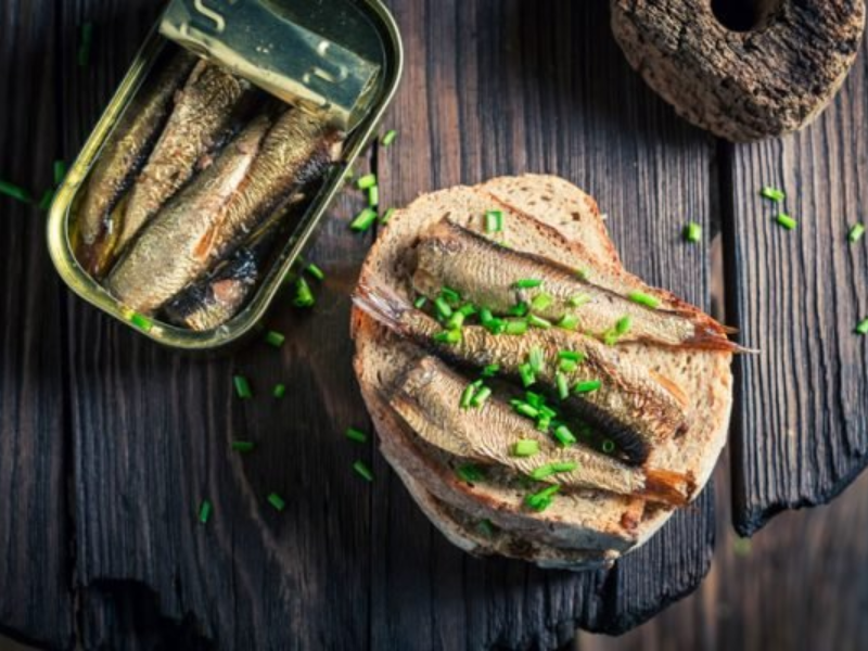 Món cá trích hun khói Món cá trích hun khói